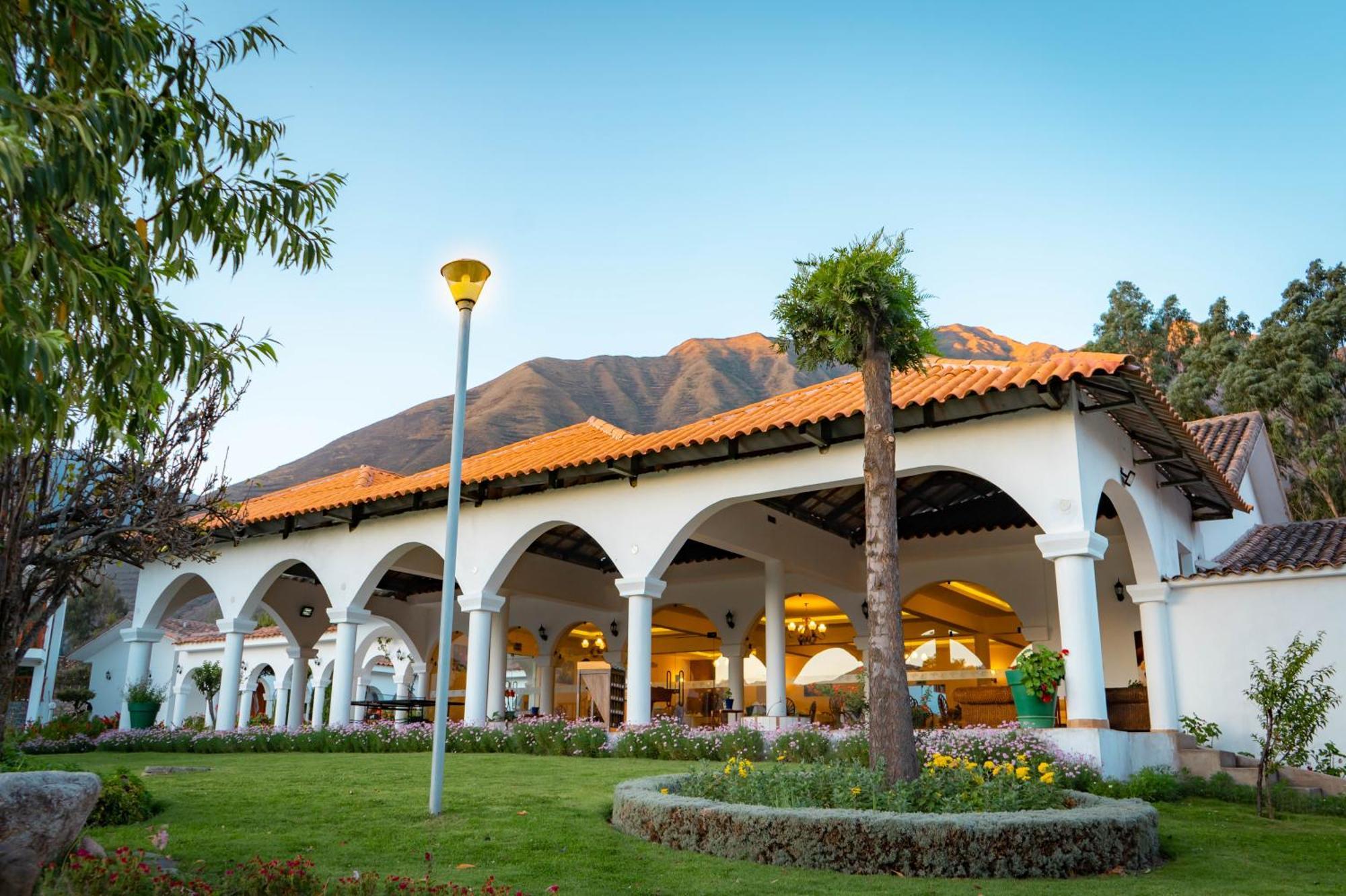 Hotel Agustos أُروبامبا المظهر الخارجي الصورة