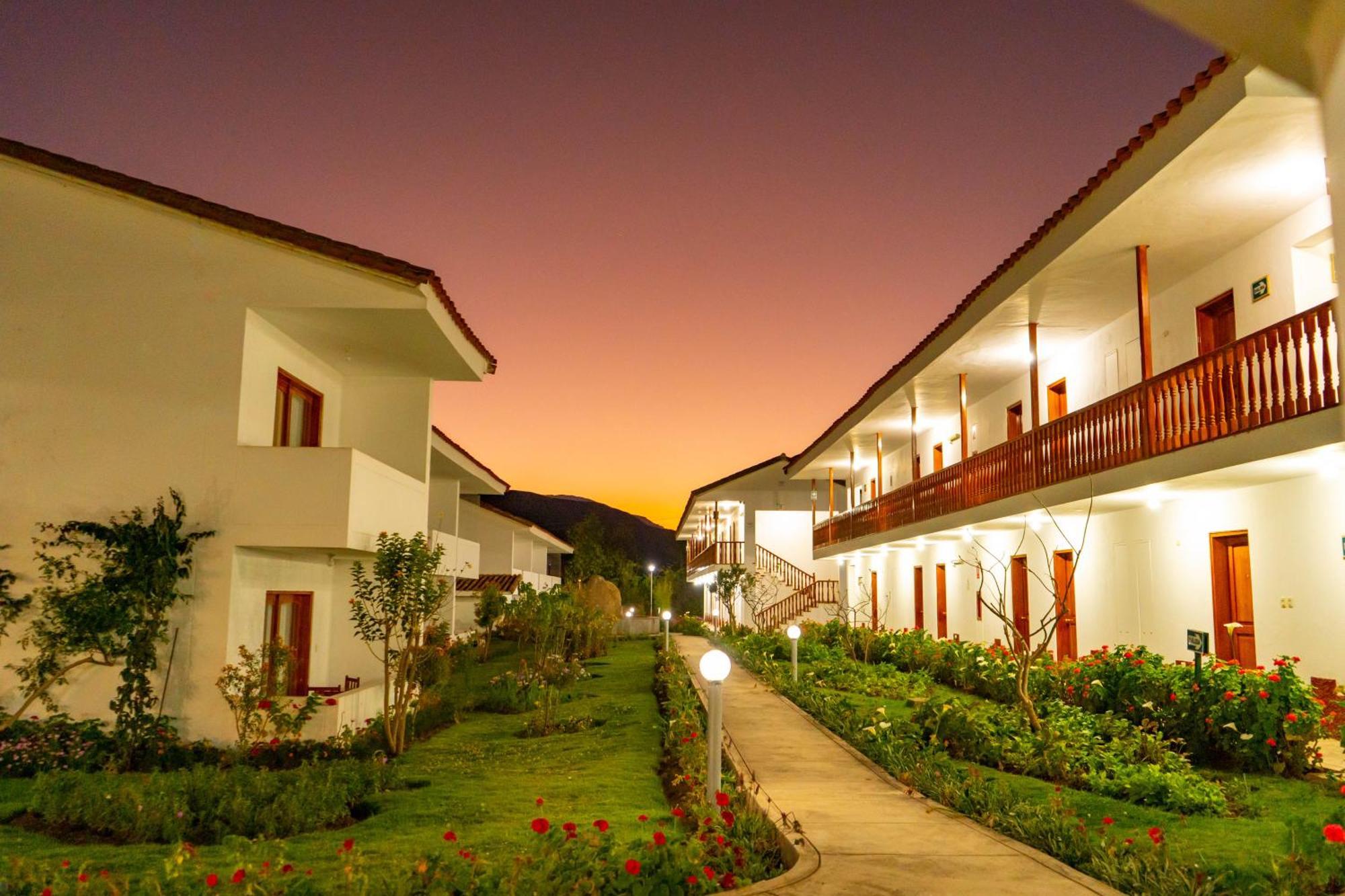 Hotel Agustos أُروبامبا المظهر الخارجي الصورة