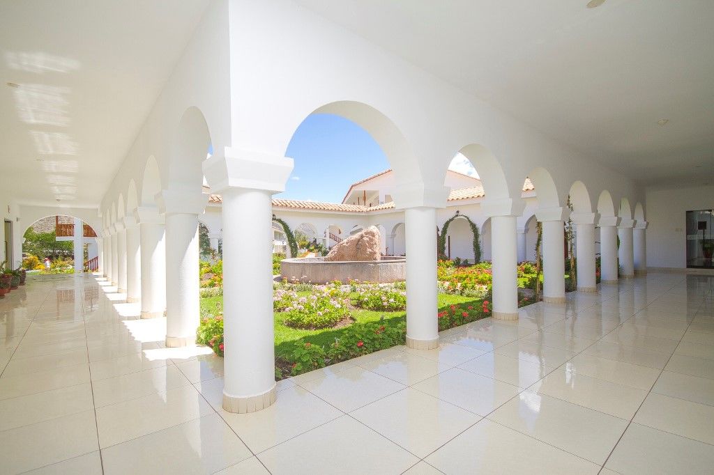 Hotel Agustos أُروبامبا المظهر الخارجي الصورة